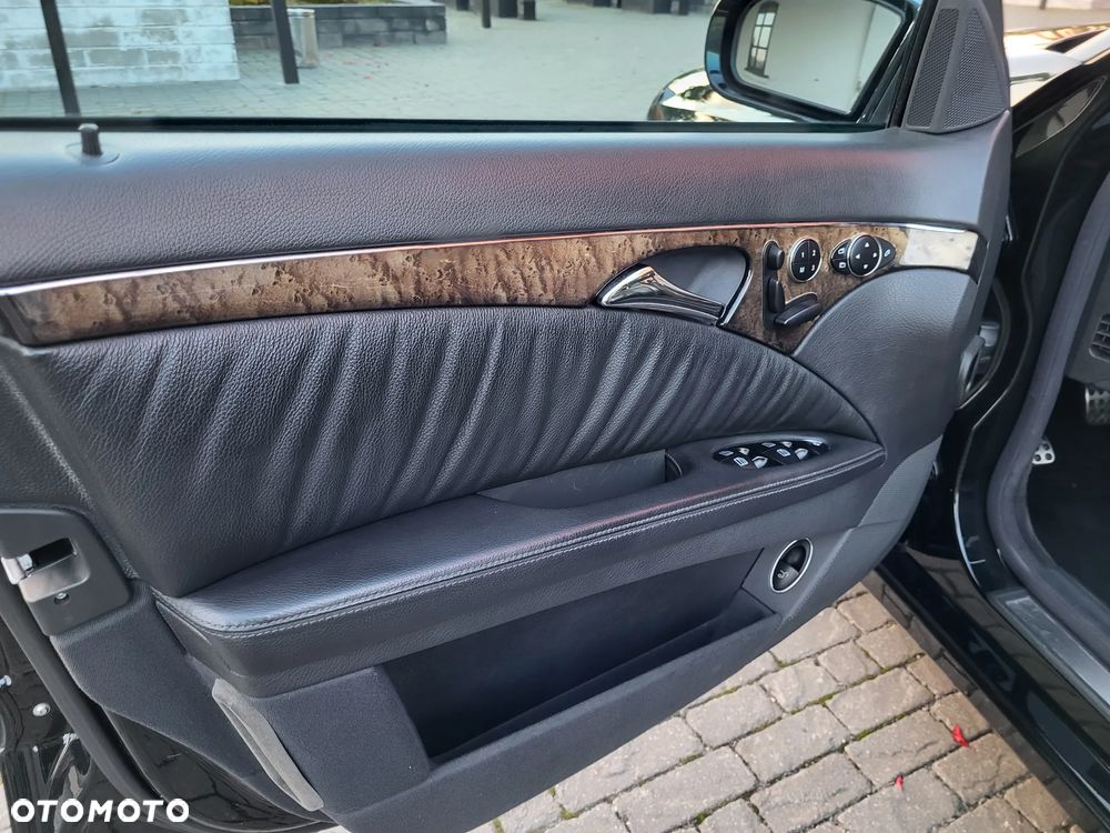 Mercedes-Benz Klasa E 500 T Avantgarde - 29