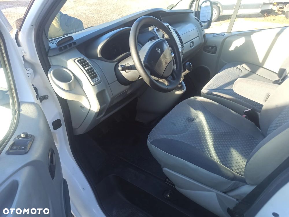 Renault TRAFIC - 5
