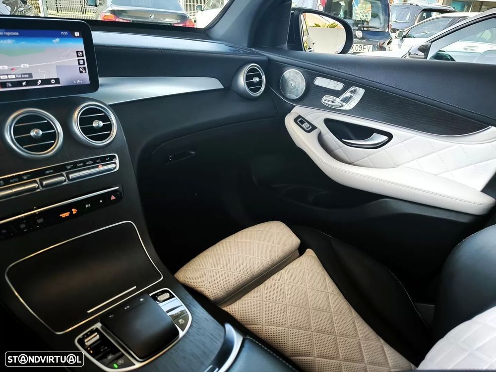 Mercedes-Benz GLC 220 d Coupe 4Matic 9G-TRONIC AMG Line Plus - 24