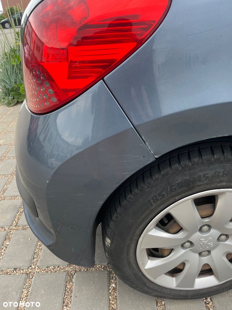 Peugeot 207 1.4 HDi Presence - 9