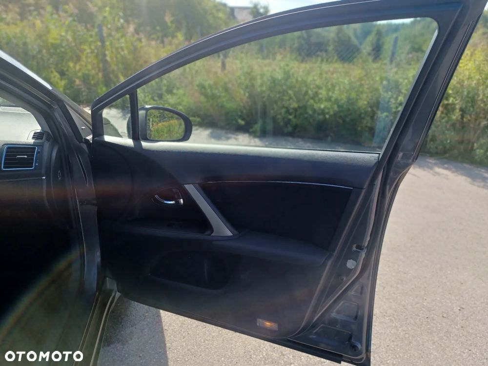 Toyota Avensis 1.8 Edition (2014) - 13