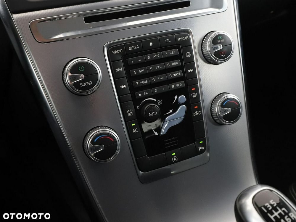 Volvo XC 60 D3 Momentum - 28
