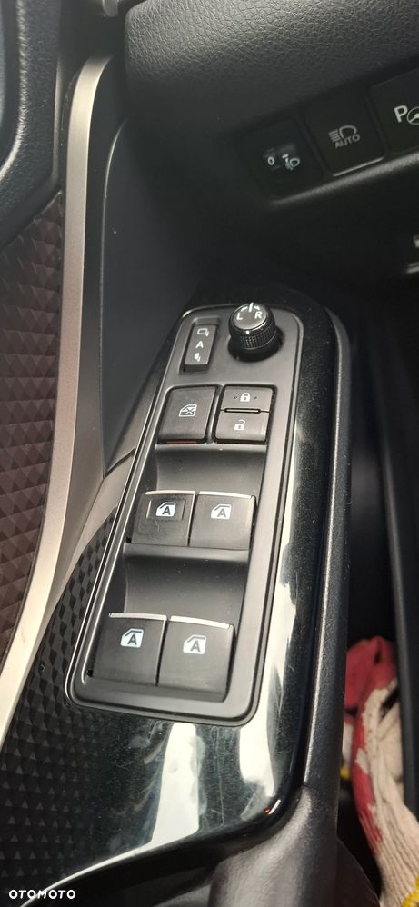 Toyota C-HR 1.2 T Premium - 28