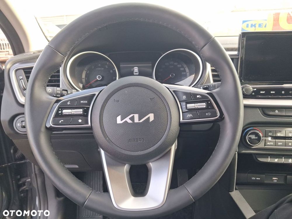Kia XCeed - 14
