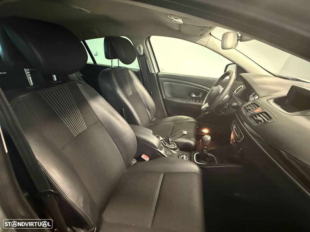 Renault Mégane 1.5 dCi Luxe - 6