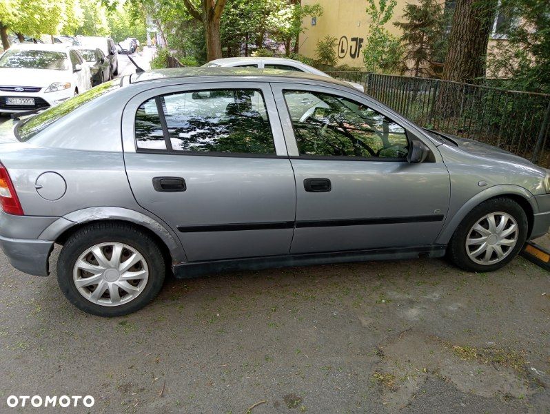 Opel Astra 1.6 Start - 13