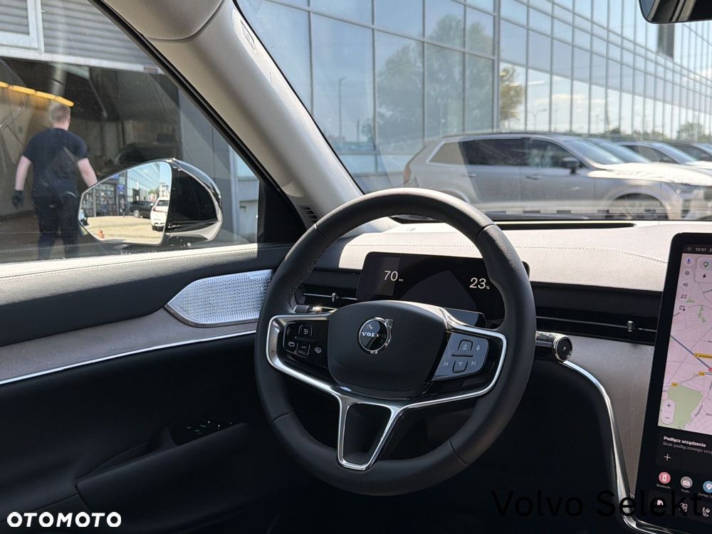Volvo EX90 - 13