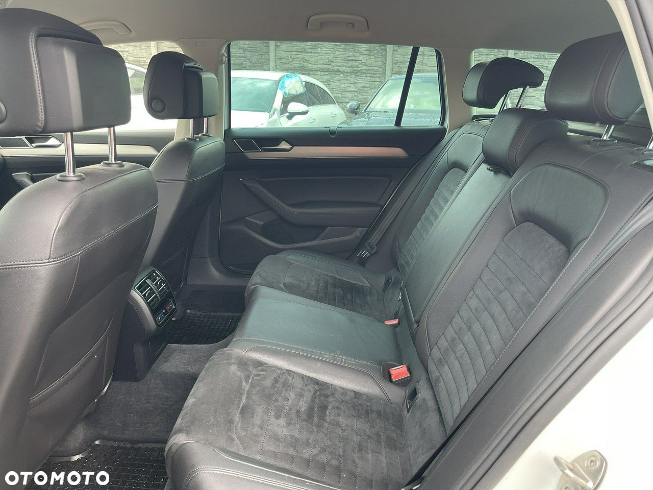 Volkswagen Passat 2.0 TDI Bi-Turbo BMT 4Mot Highline DSG - 10