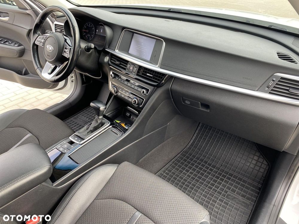 Kia Optima - 17
