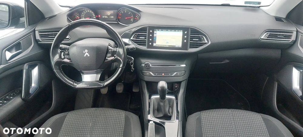 Peugeot 308 1.6 HDi Active - 17