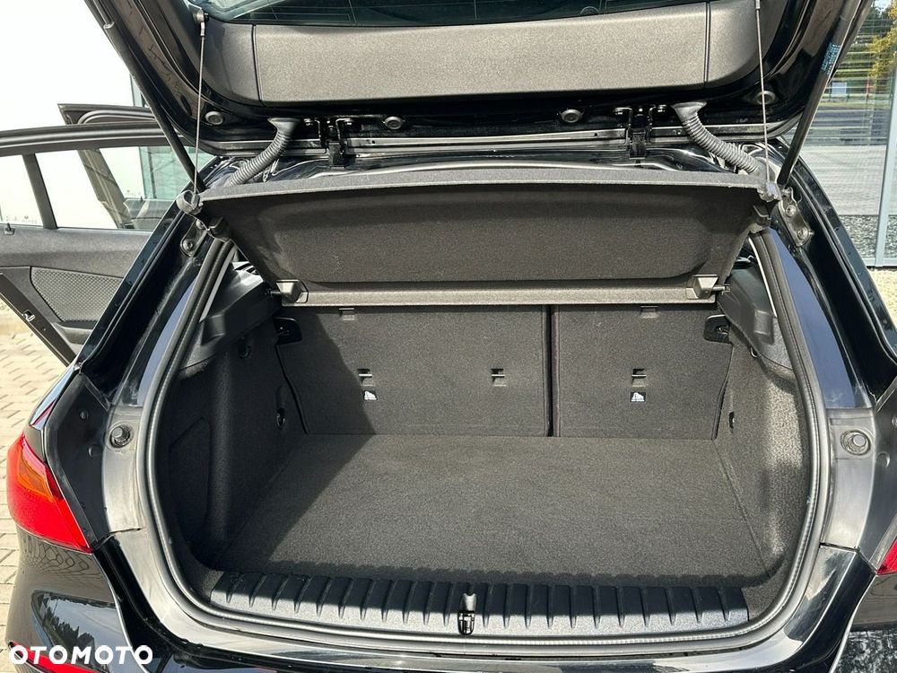 BMW Seria 1 118i Advantage - 32