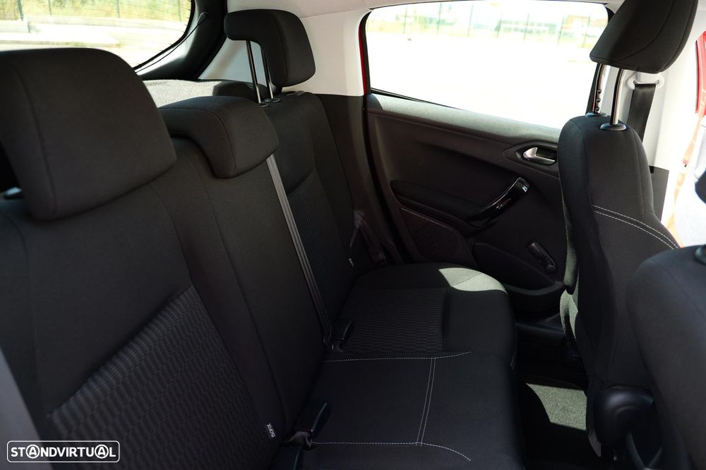 Peugeot 208 82 PureTech Style - 27