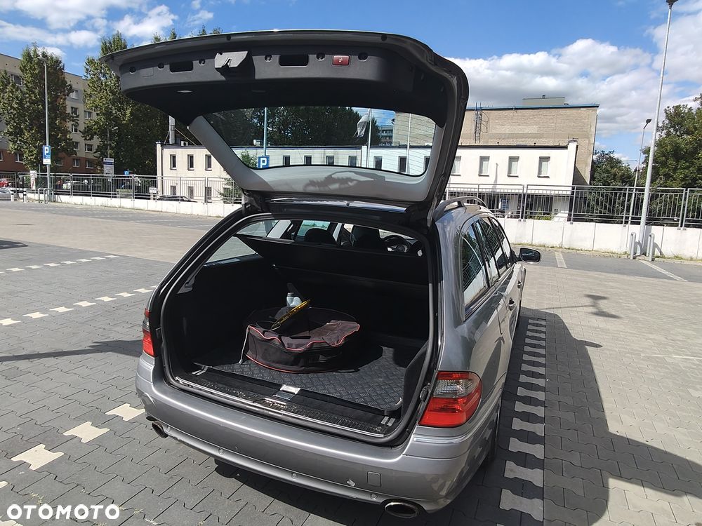 Mercedes-Benz Klasa E 350 4-Matic Avantgarde - 22