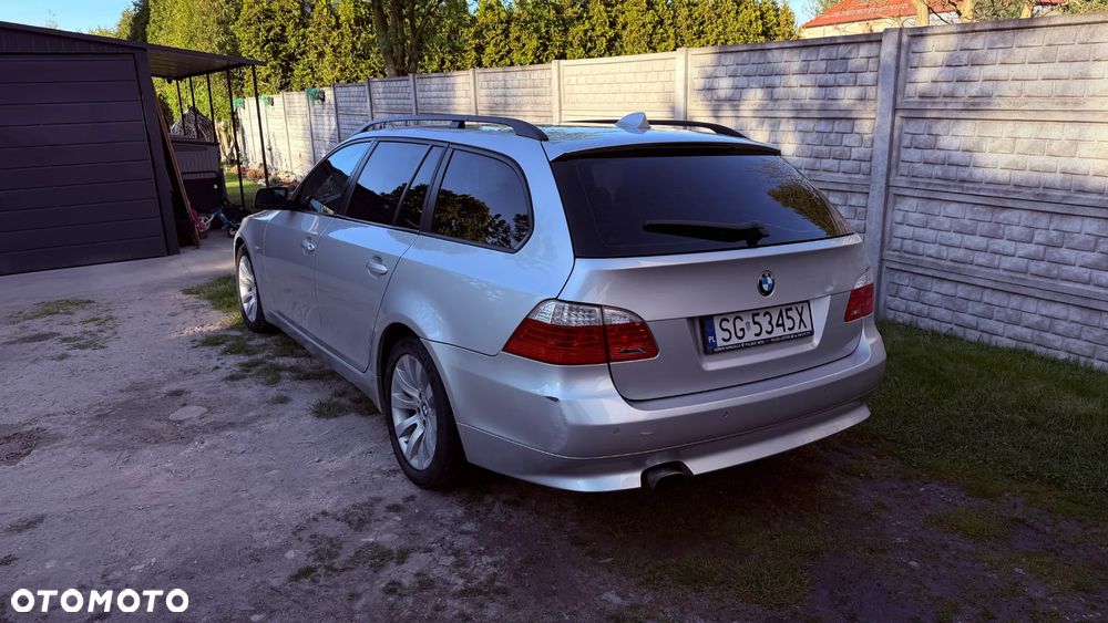 BMW Seria 5 520i - 4