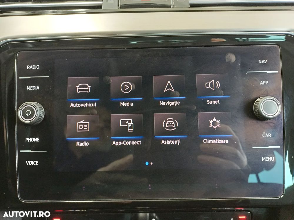 Volkswagen Passat 2.0 TDI SCR DSG Elegance - 17