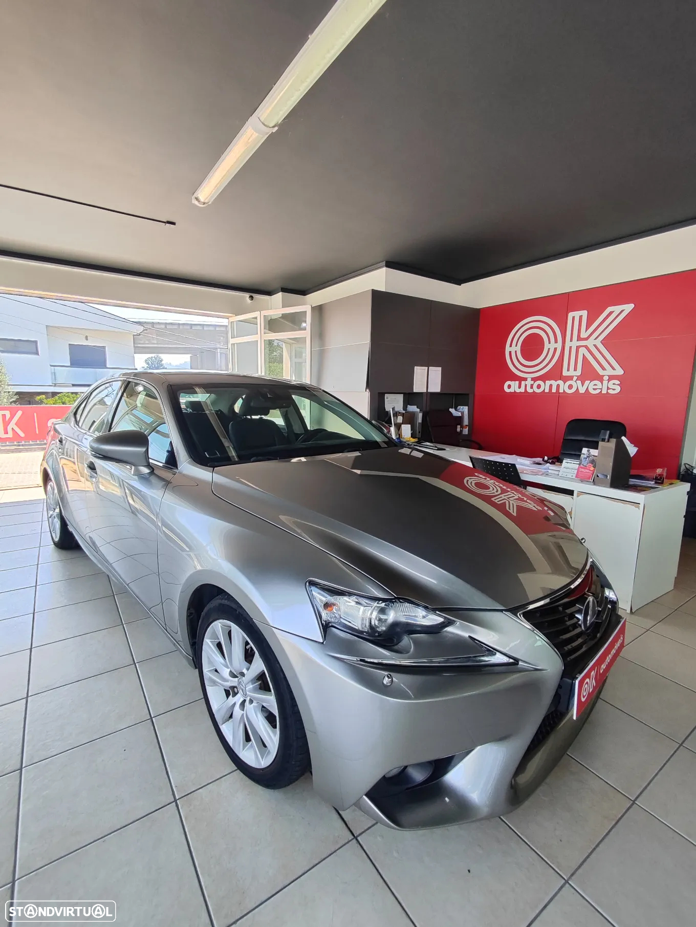 Lexus IS 300H Executive+ - 3