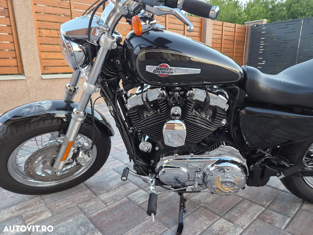 Harley-Davidson XL 1200C Sportster Custom - 3
