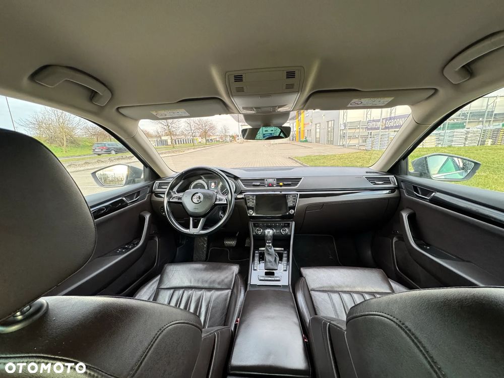Skoda Superb 2.0 TDI L&K DSG - 10