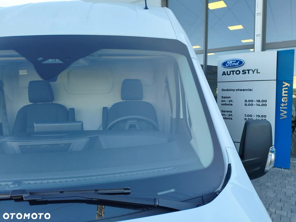 Ford E-Transit - 34