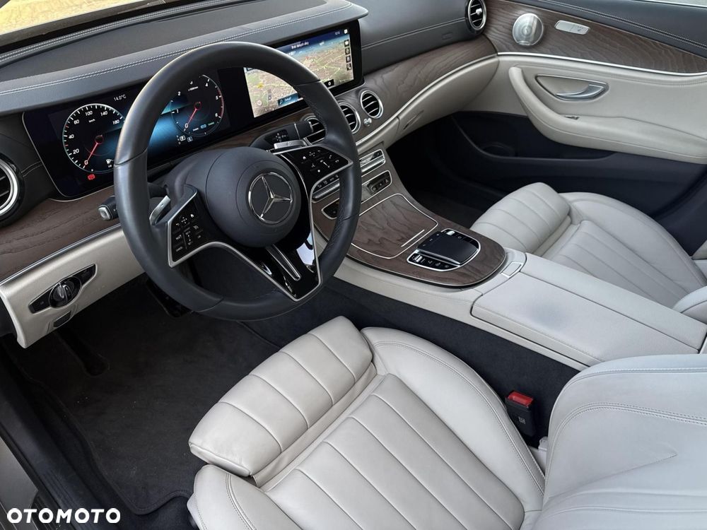 Mercedes-Benz Klasa E - 8