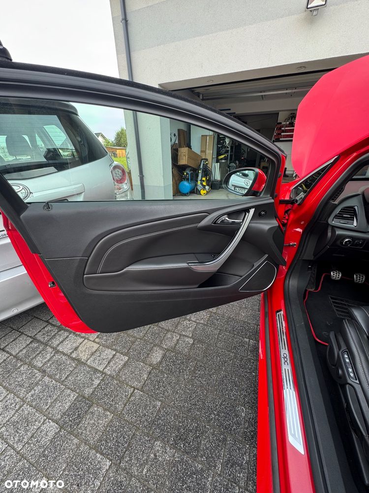 Opel Astra OPC Start/Stop - 13