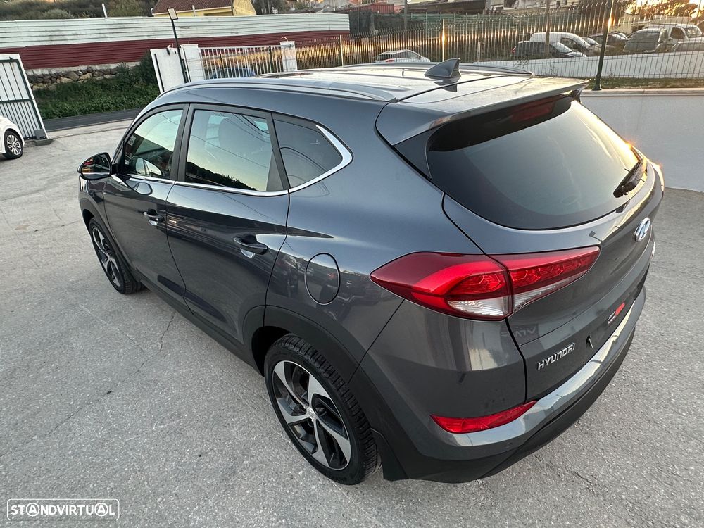 Hyundai Tucson 1.7 CRDi Executive - 17