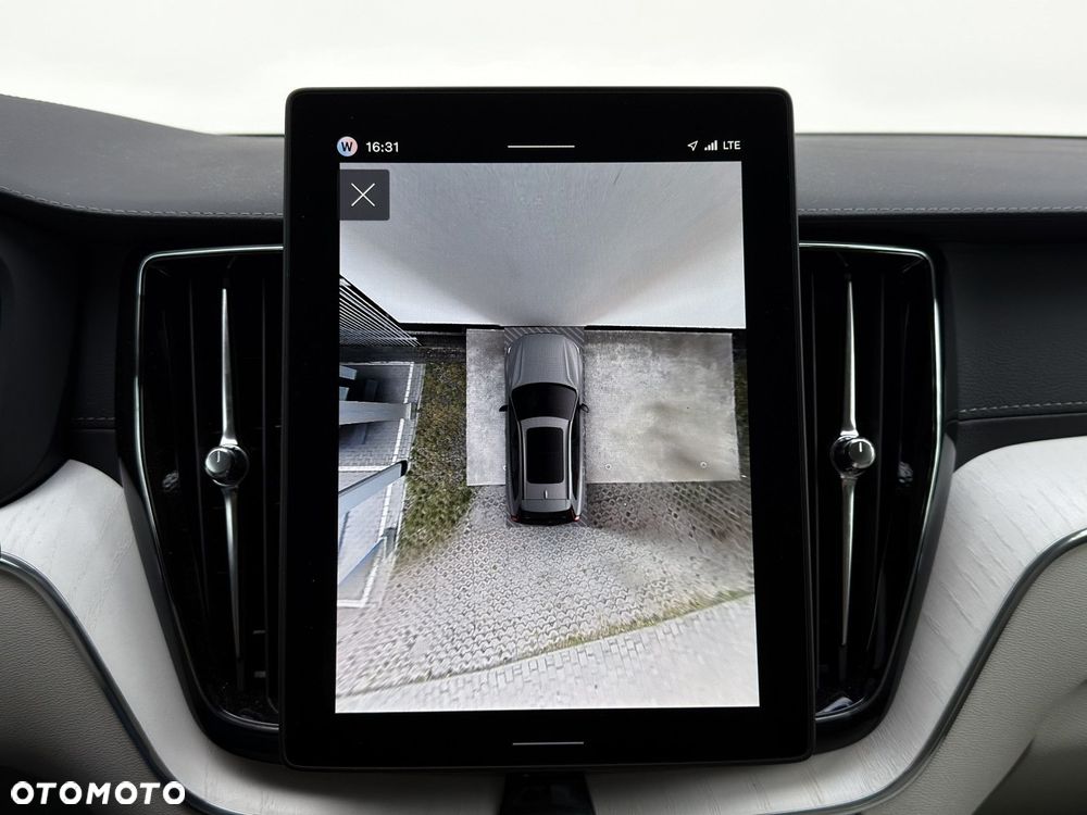 Volvo XC 60 - 30