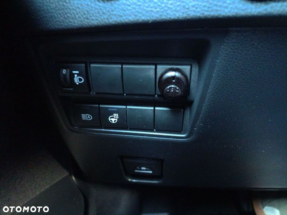 Toyota Yaris Hybrid 1.5 Style - 23
