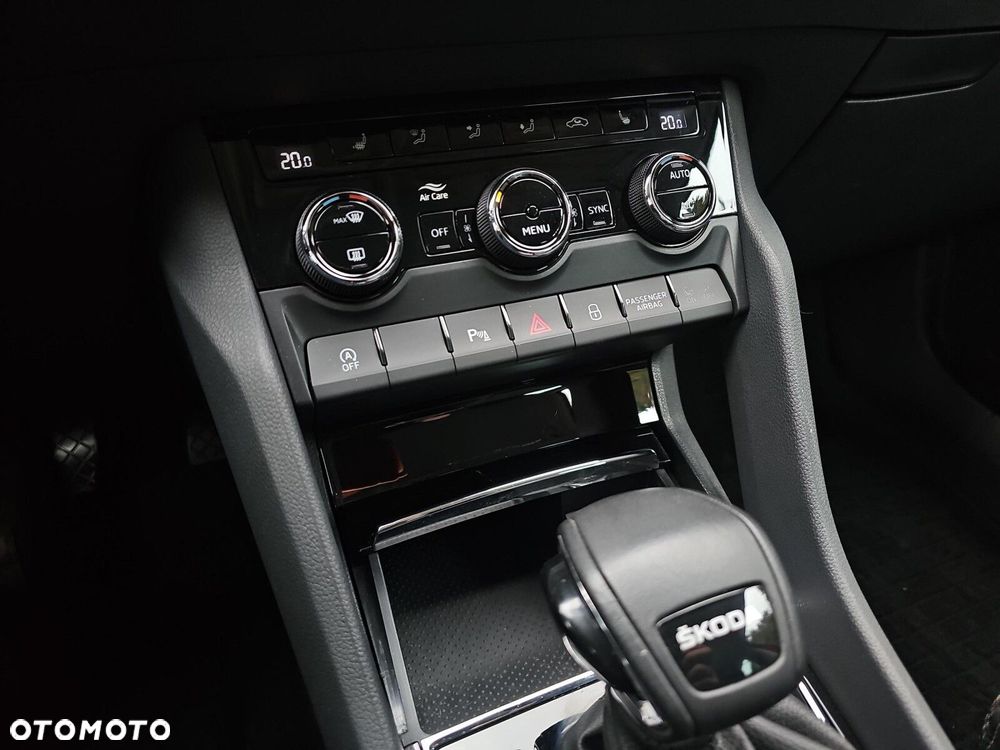 Skoda Karoq 1.5 TSI ACT 4x2 Style DSG - 22
