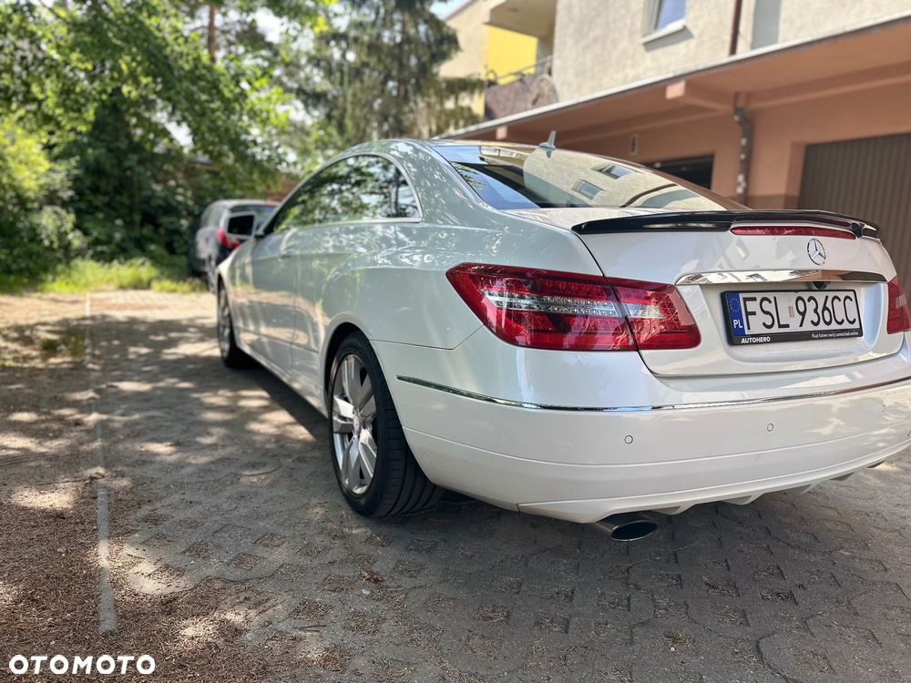 Mercedes-Benz Klasa E 250 BlueEFFICIENCY 7G-TRONIC Avantgarde - 2