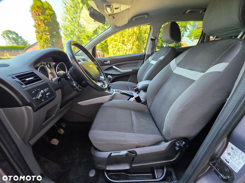 Ford Kuga 2.0 TDCi 4x4 Trend - 24