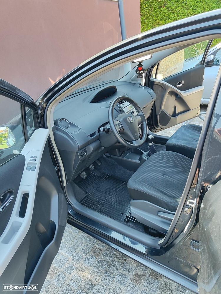 Toyota Yaris 1.0 VVT-i Sol - 7