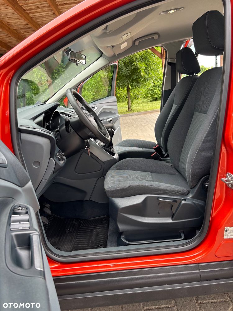 Ford C-MAX 1.6 Ti-VCT Champions Edition - 22