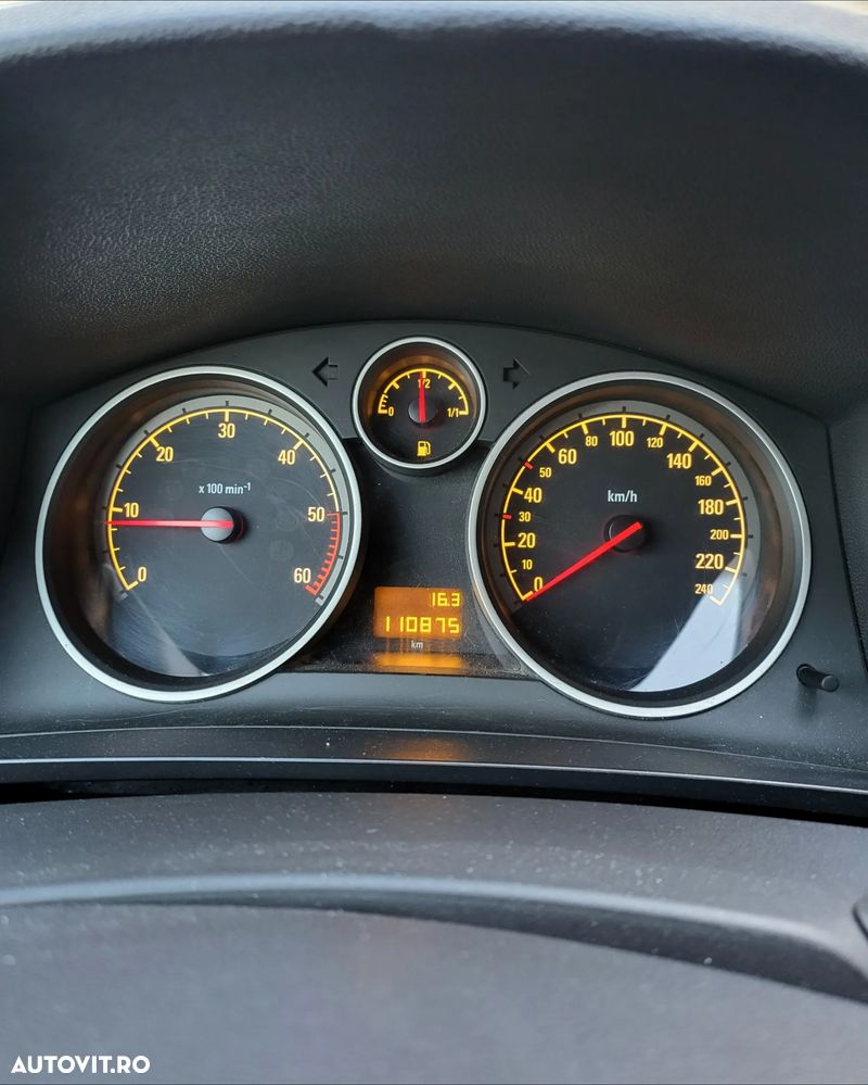 Opel Zafira 1.9 CDTI - 8