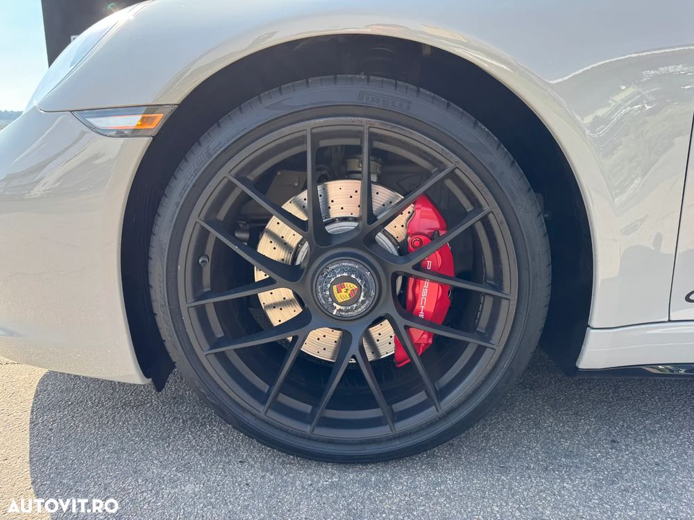 Porsche 911 Carrera GTS Cabriolet PDK - 29