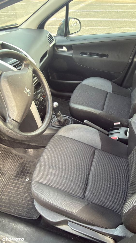 Peugeot 207 1.4 HDi Active - 12