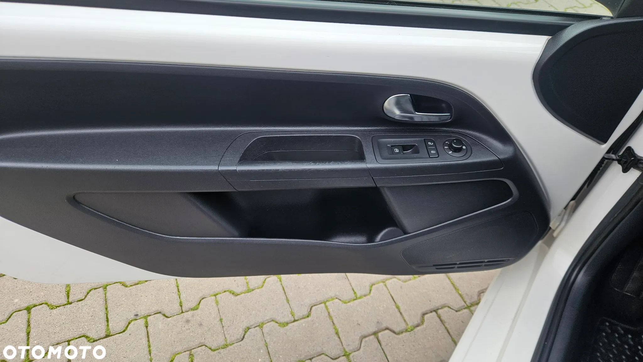 Volkswagen up! - 10