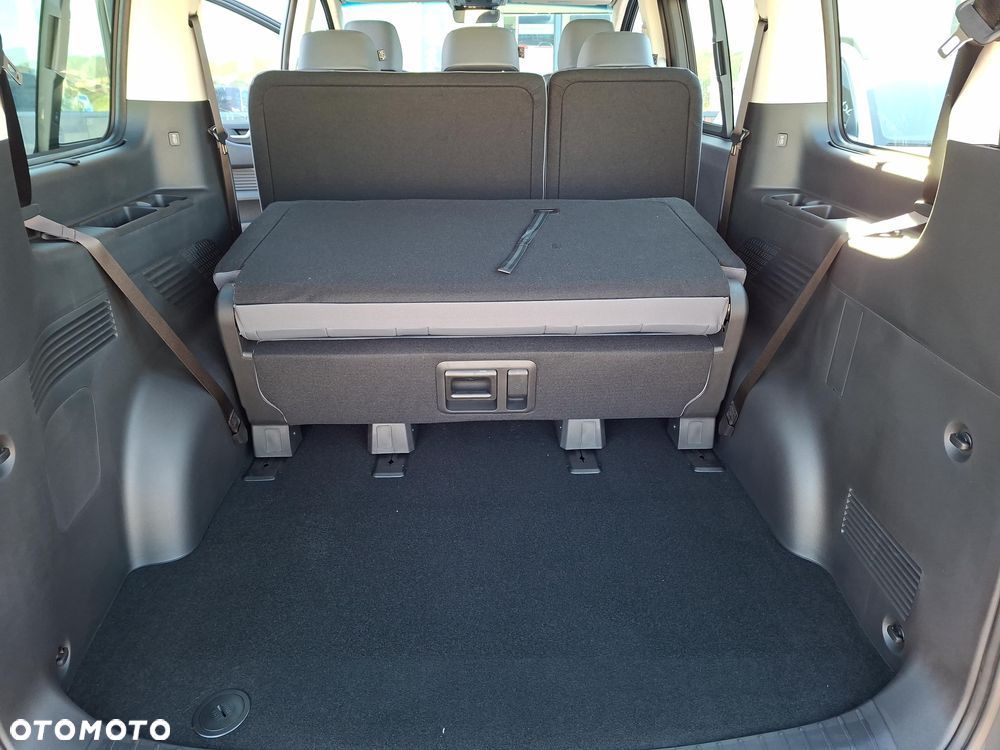 Hyundai Staria 1.6 T-GDI HEV Smart VIP - 8