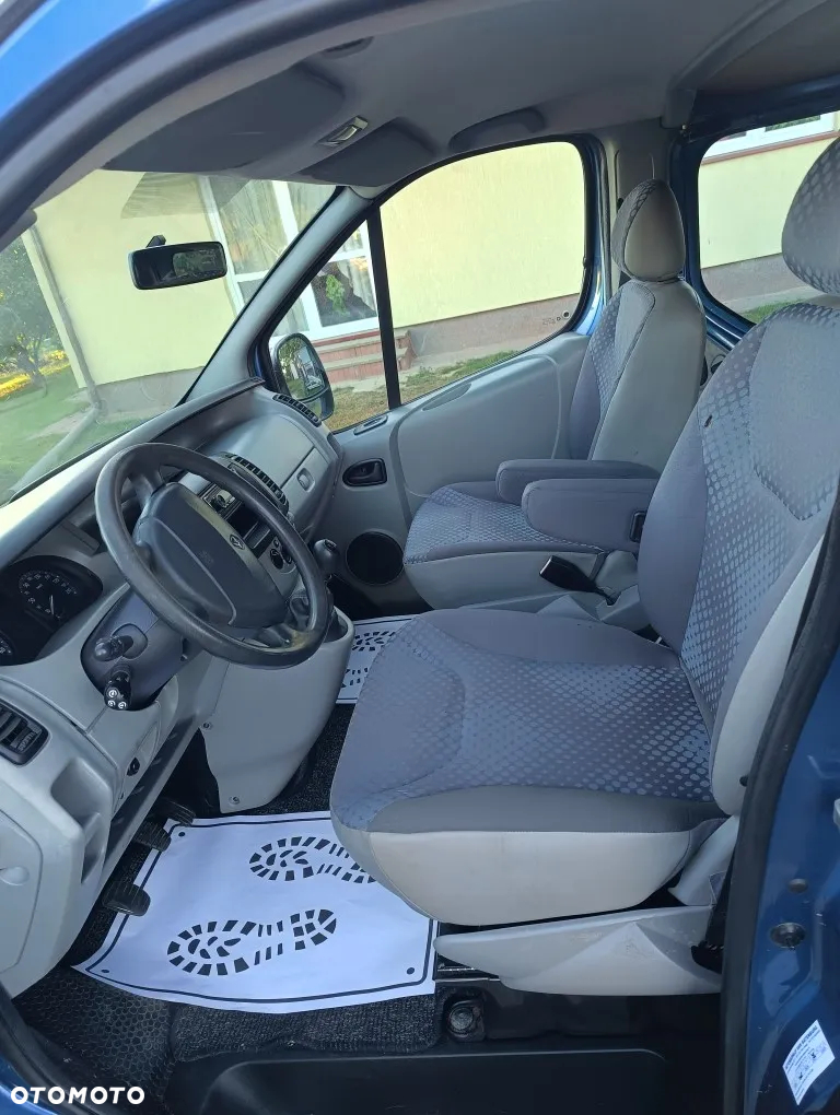 Renault Trafic 2.0 dCi 115 Combi L2H1 - 11