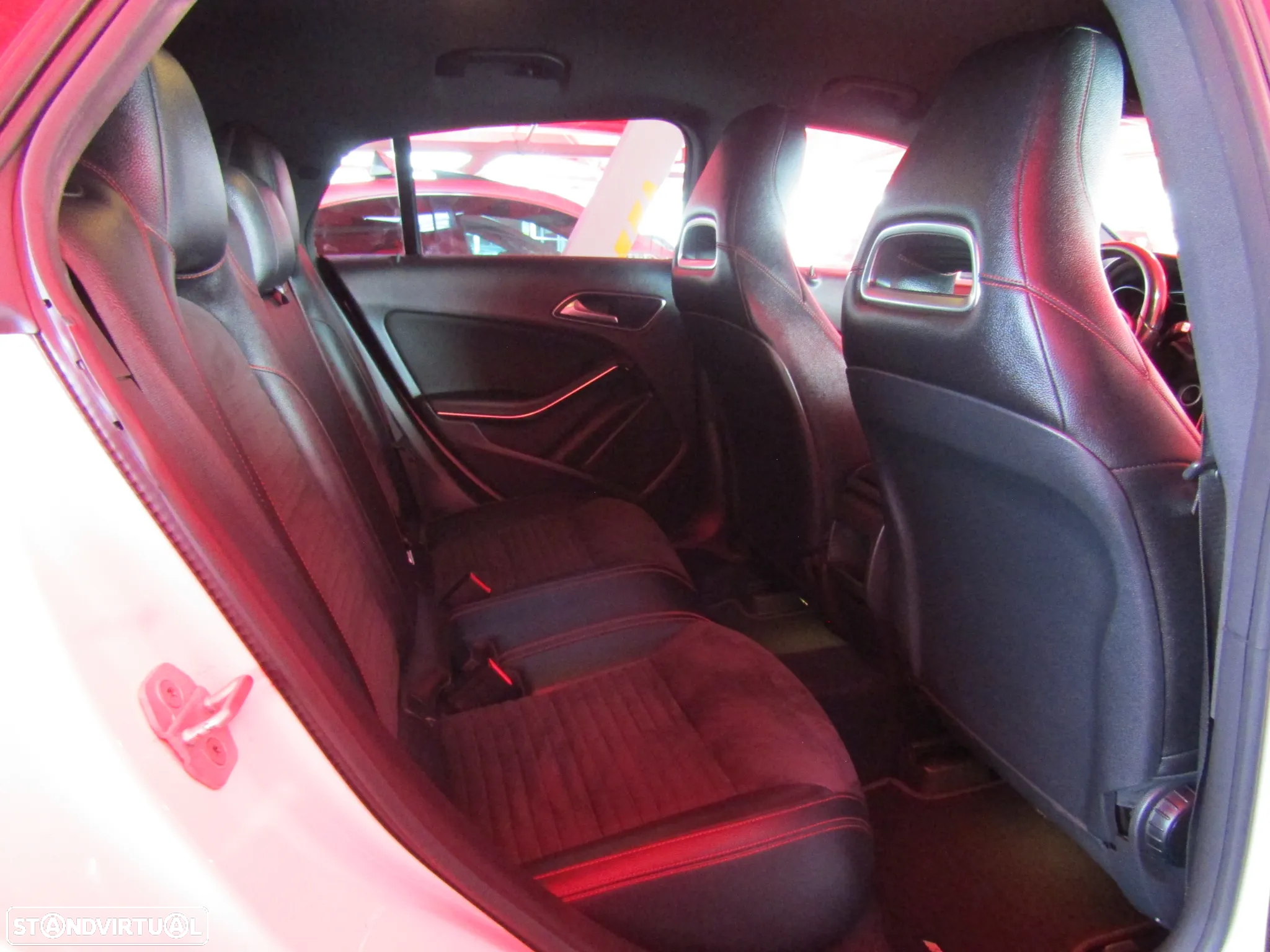 Mercedes-Benz CLA 200 d Shooting Brake AMG Line Aut. - 10