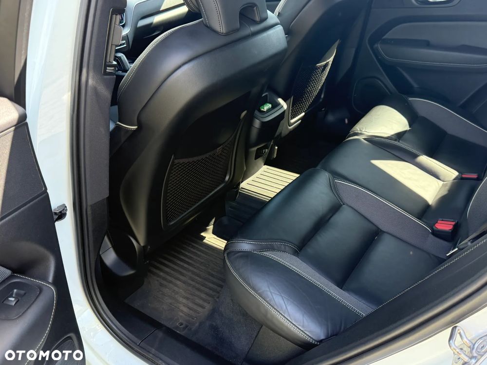Volvo XC 60 B4 D AWD Geartronic RDesign - 10