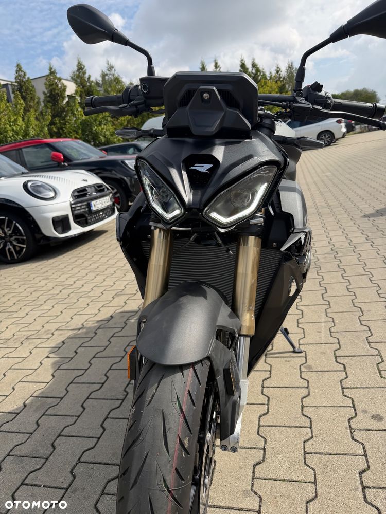 BMW S