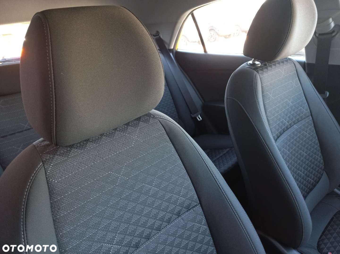 Kia Rio - 18