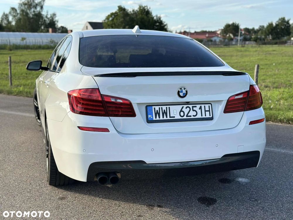 BMW Seria 5 528i xDrive Sport-Aut - 15