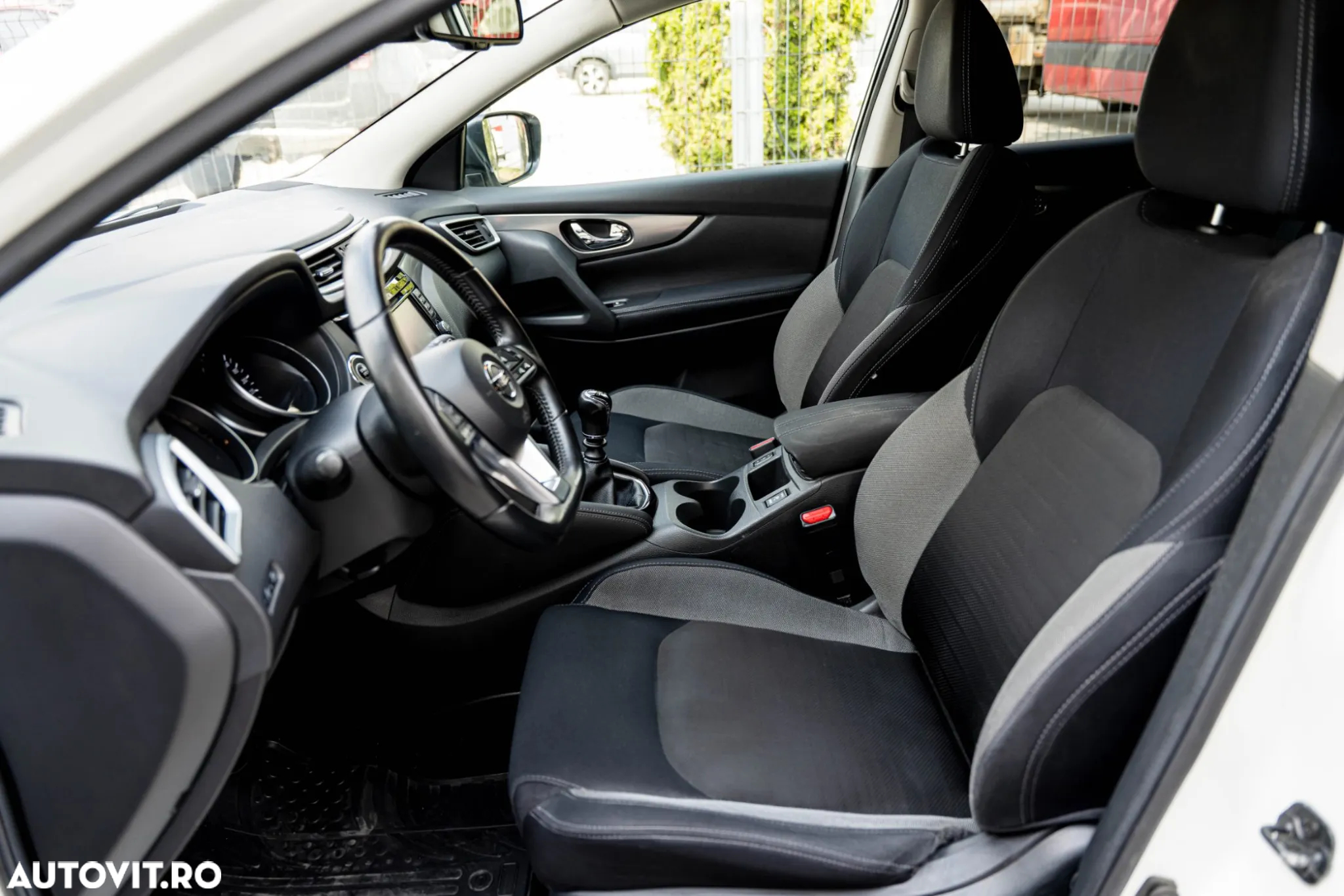 Nissan Qashqai 1.5 DCI Start/Stop Tekna - 12