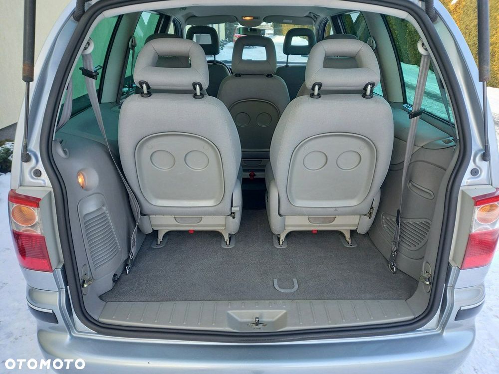 Ford Galaxy 1.9 TDI Ghia - 17