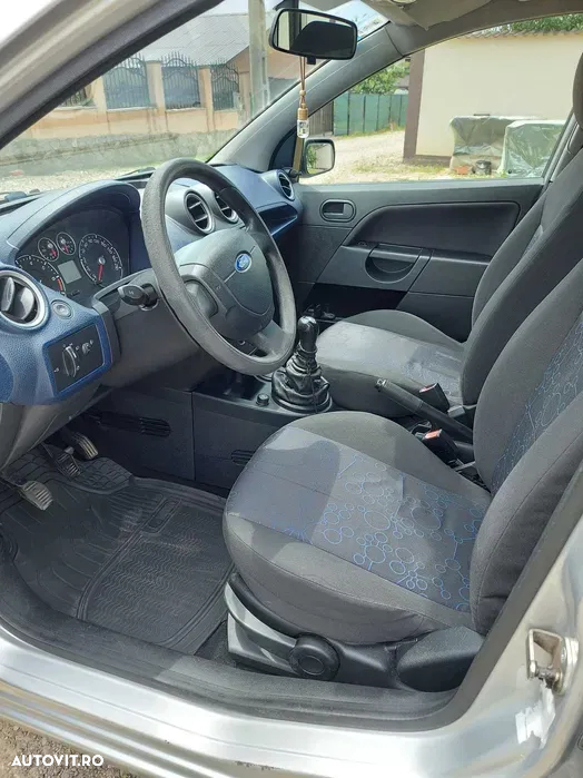 Ford Fiesta - 5