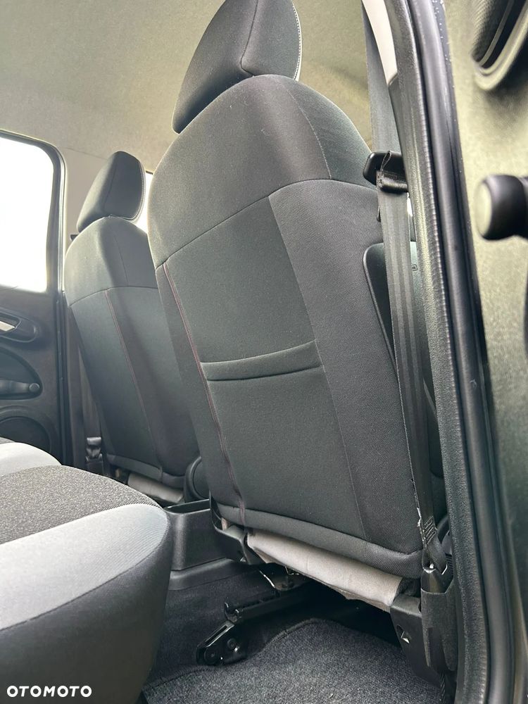 Fiat Punto Evo 1.4 8V Estiva Blue&Me Euro5 - 25