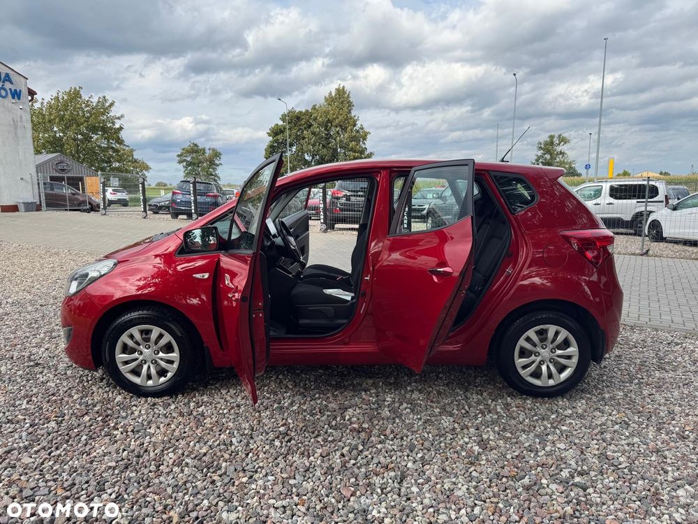 Hyundai ix20 - 15