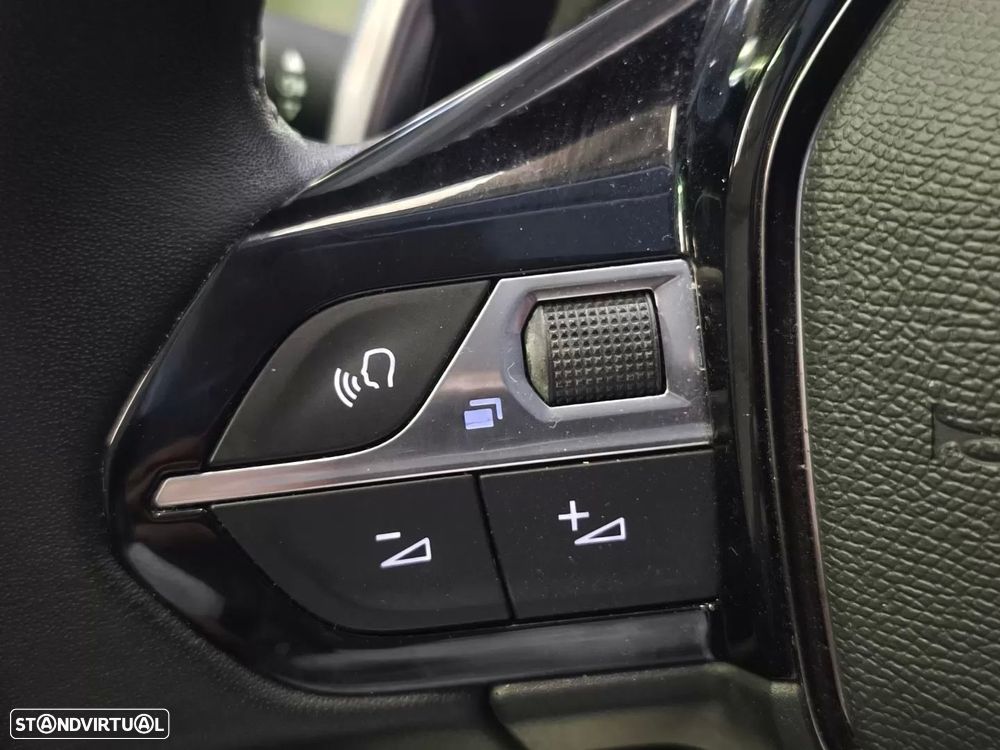 Peugeot 208 PureTech 100 EAT8 Allure Pack - 10
